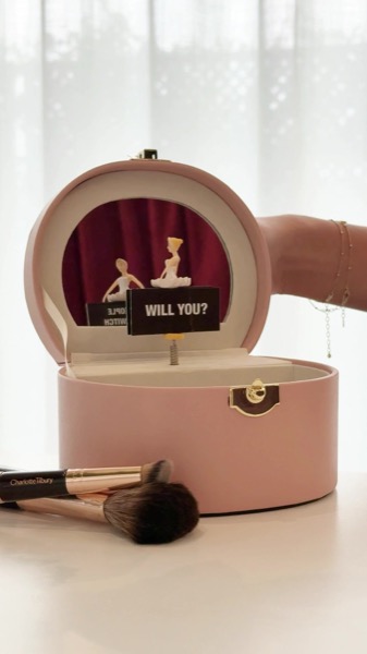 Post by charlottetilbury