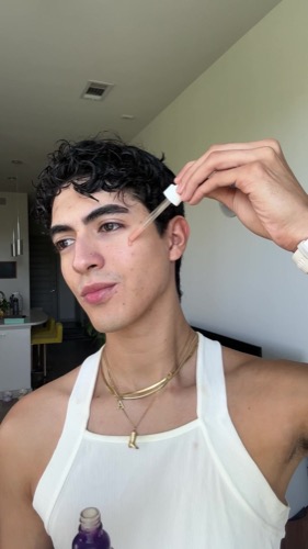 Post by larocheposayus