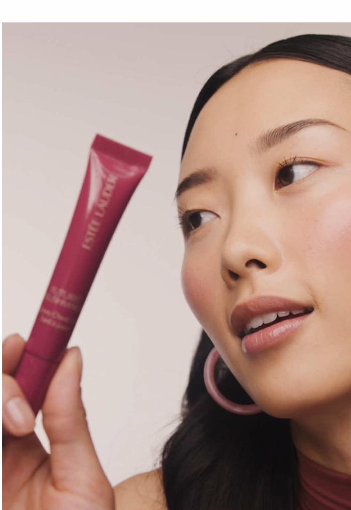 Top post by Estee Lauder