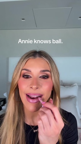 Post by lawlessbeautyofficial