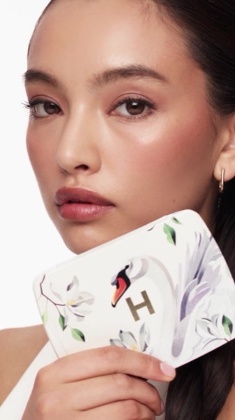 Post by hourglasscosmetics