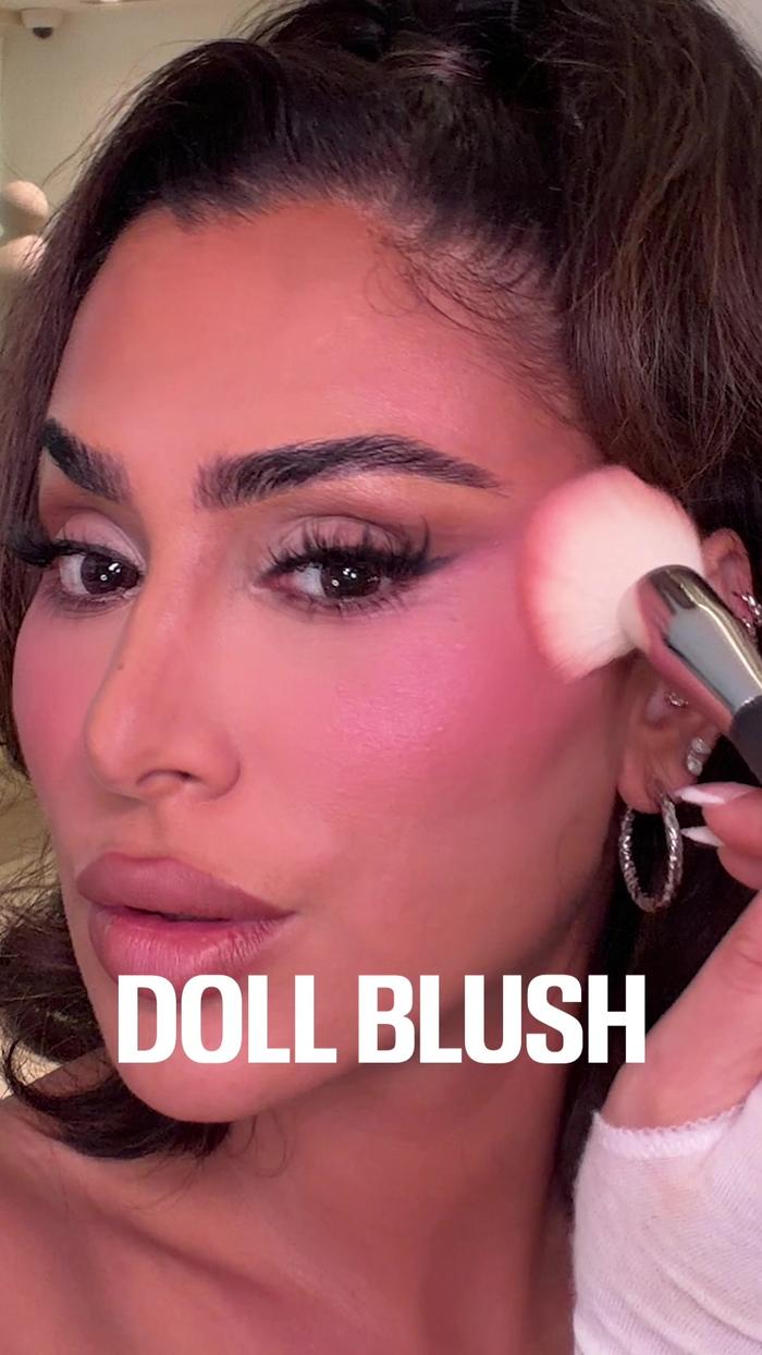 Top post by Huda Beauty