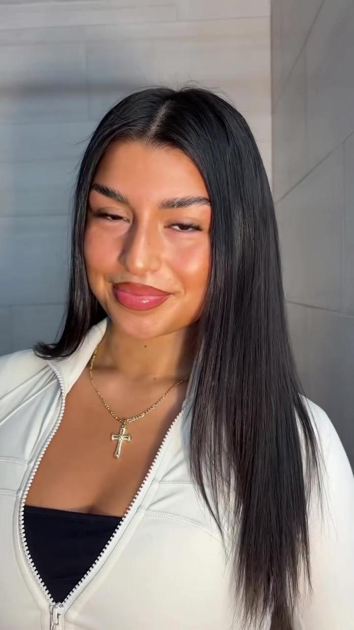 Velour Lashes content