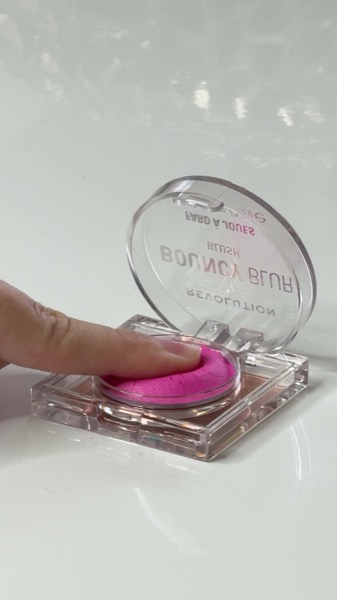 Post by makeuprevolution