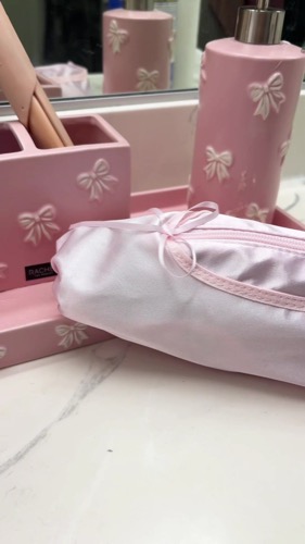 Post by makeuperaser